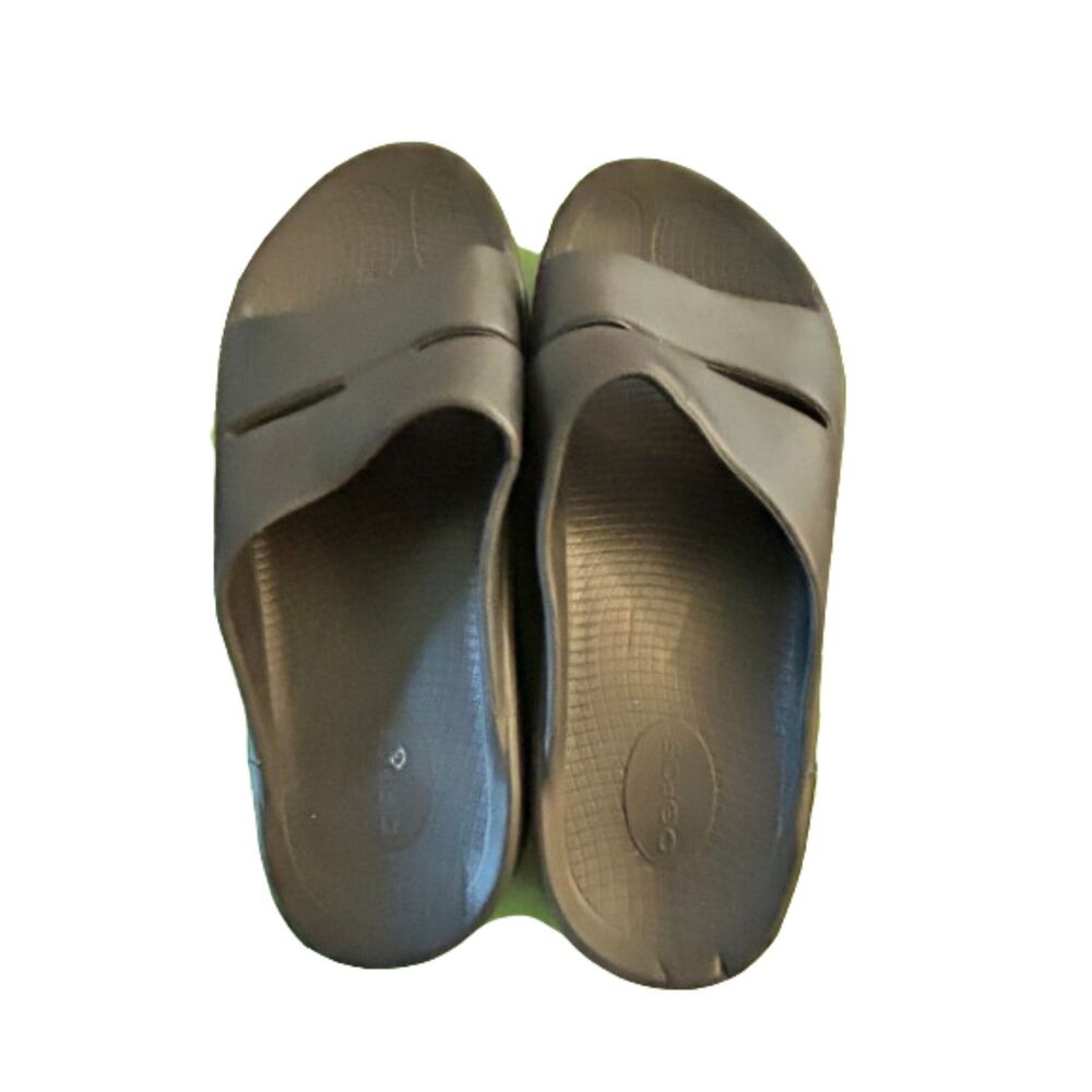 Oofos OOahh Black Slide Sandals M11 W13